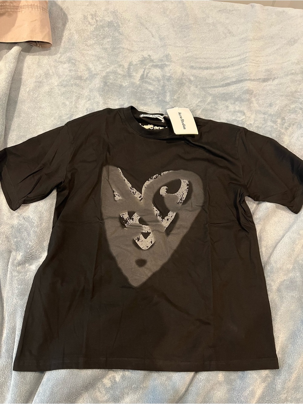 Acne Studios black heart logo t-shirt
Size: S 
Brand New with Tags